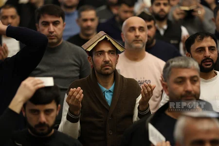 Bakıda Qədr gecəsi keçirilir - FOTOREPORTAJ