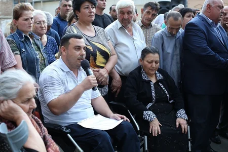 Gəncə Şəhər İcra Hakimiyyətinin başçısı sakinlərlə görüşüb