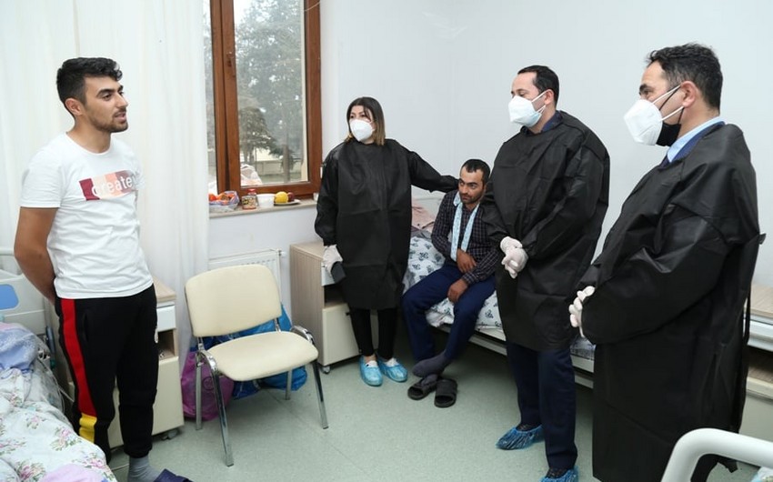 Vətən müharibəsində iştirak edərək yaralanan dənizçilər ziyarət olunub
