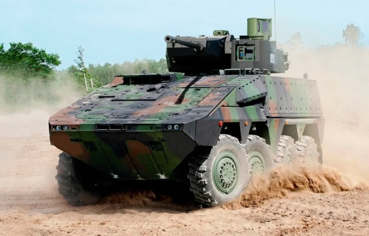 Великобритания закупит более 500 бронетранспортеров Boxer