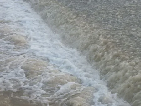 Bərdədə sel təmir edilən körpünü də aşdı - FOTO