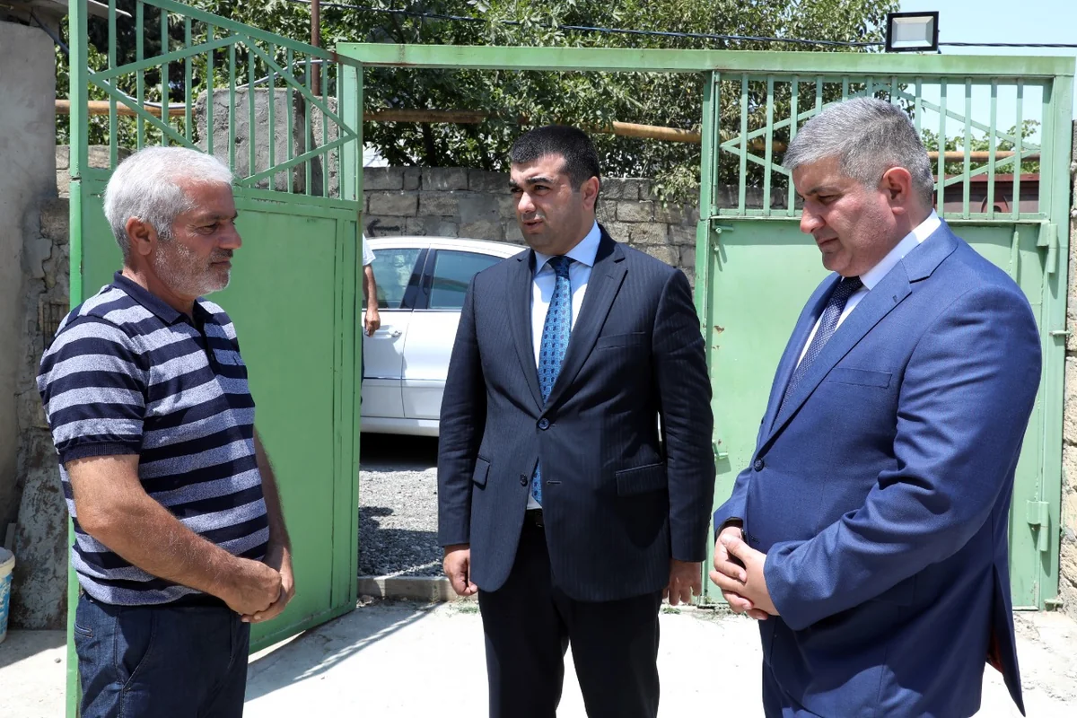 Azəriqazın rəhbərliyi şəhid ailələrini ziyarət edib