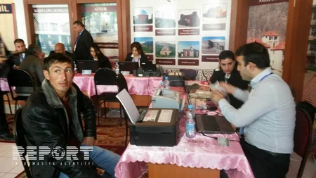 Kənd təsərrüfatı texnikası işlədənlərə yeni sürücülük vəsiqəsi verilib