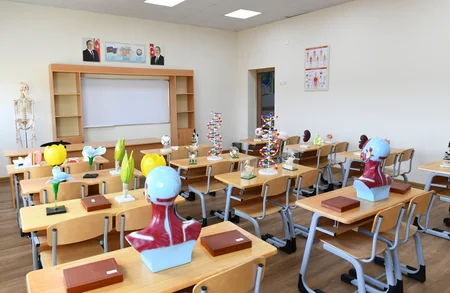 Mehriban Aliyeva views conditions created at newly-built school in Bina settlement