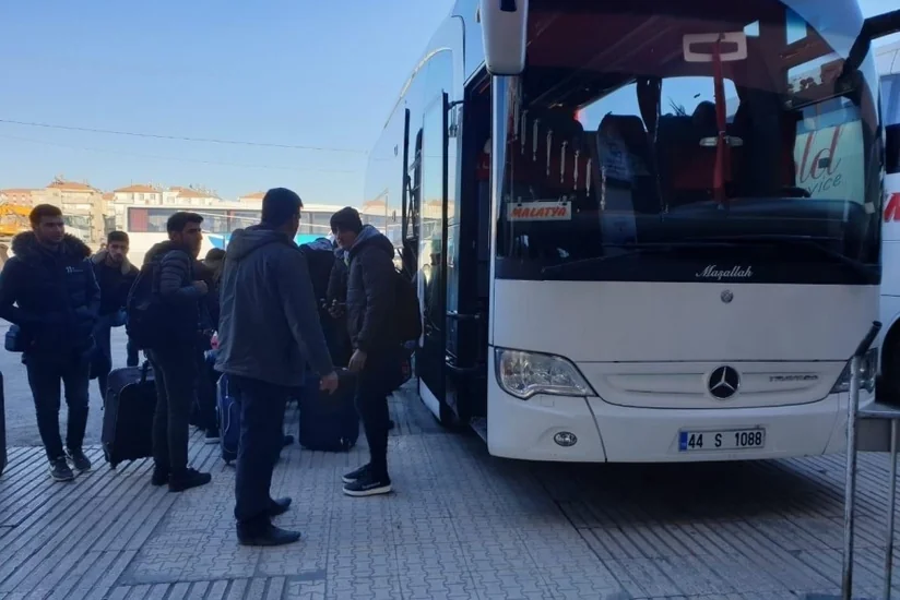Türkiyədəki azərbaycanlı tələbələr zəlzələ zonasından təxliyə edilir