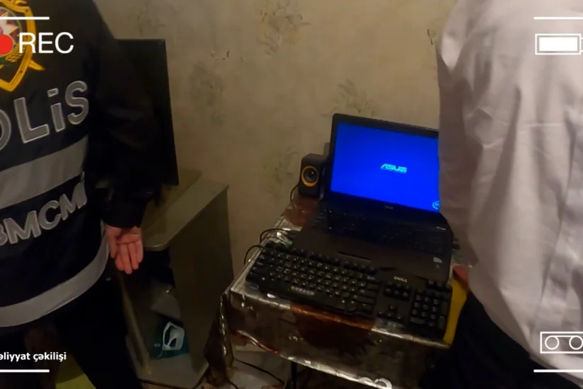 Bank kartlarından külli miqdarda pul vəsaitləri ələ keçirən şəxs saxlanılıb