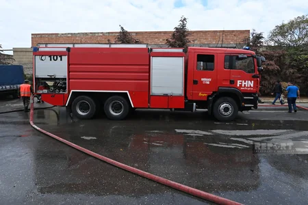 Bakıda ticarət obyektindəki yanğın söndürülüb - YENİLƏNİB-3