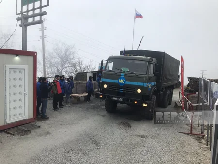 За день по дороге Ханкенди-Лачын обеспечен беспрепятственный проезд 98 автомобилей РМК