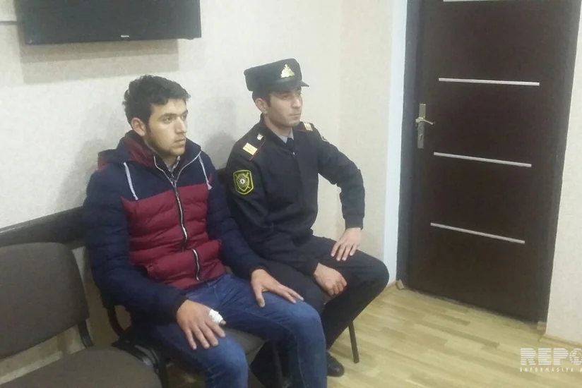 Şabranda gənc oğlan oğurladığı maaş kartından pul çıxararkən tutulub - FOTO