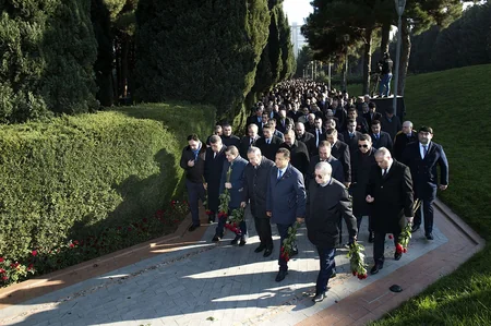 SOCAR management visit Heydar Aliyev’s grave