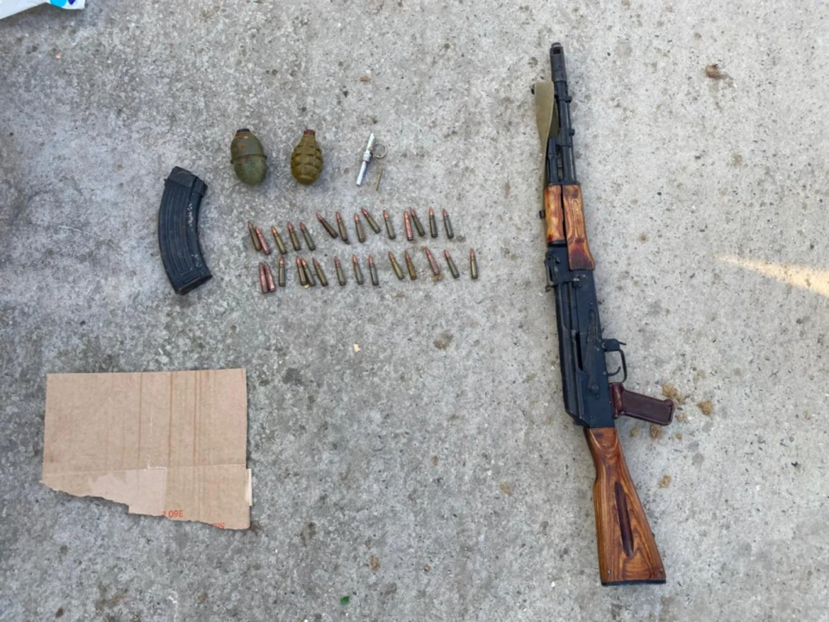 Coratda silah-sursat aşkar edilib