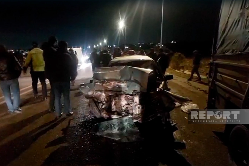 Masazırda iki avtomobil toqquşub, xəsarət alanlar var