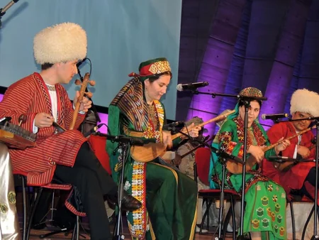 “Kitabi-Dədə Qorqud”un Avropada ilk nəşrinin 200 illiyi UNESCO-da qeyd edilib