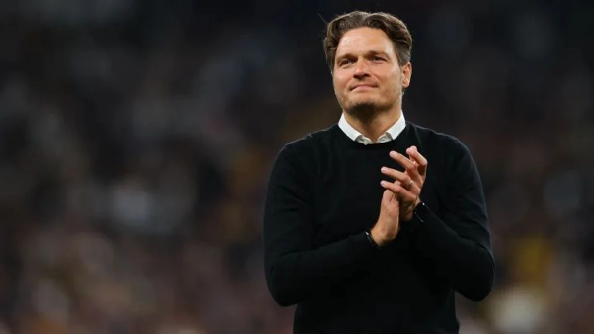 Borussiya baş məşqçisi ilə yollarını ayırıb