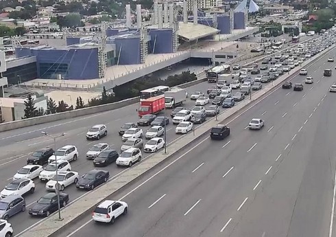 Bakının tıxaclı yolları açıqlanıb - SİYAHI
