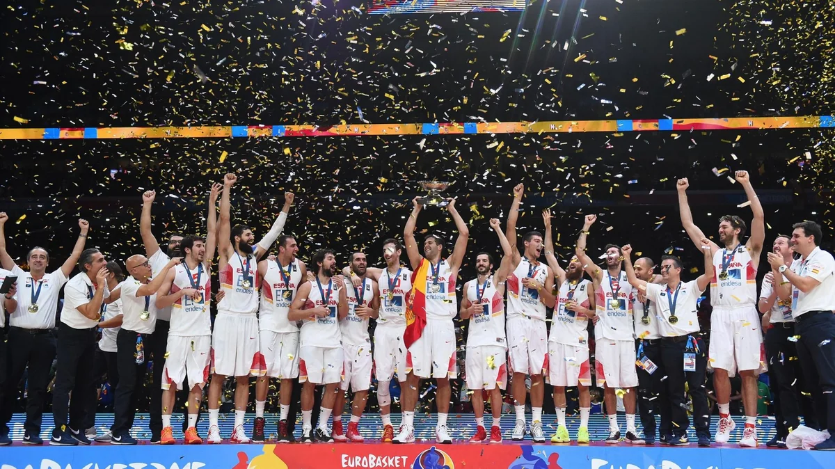 İspaniya yığması üçqat Avropa çempionu olub