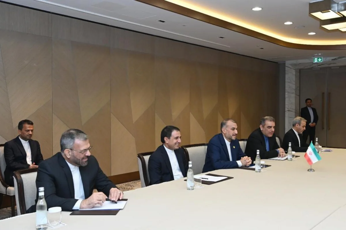 Azərbaycan və İran XİN rəhbərləri regional məsələləri müzakirə ediblər