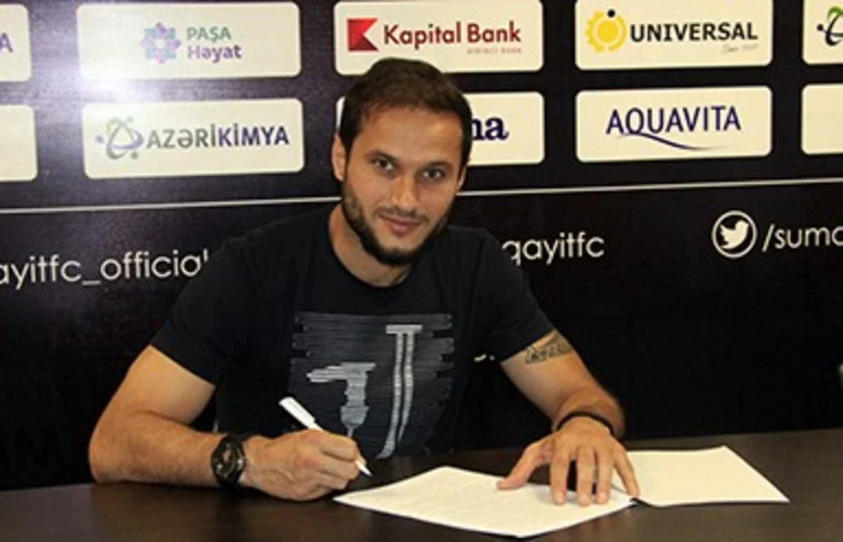 Sumgayit FC renews contract with one player and breaks with another