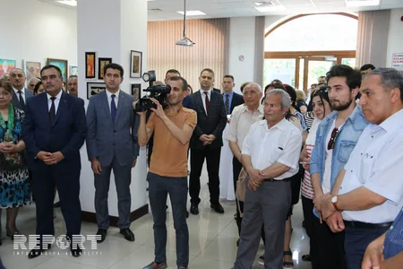 Türkiyənin Gəncədəki Baş Konsulluğunda tanınmış azərbaycanlı rəssamın fərdi sərgisi keçirilir - FOTO