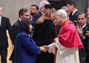 Sahibə Qafarova Papa XIV Leoya Azərbaycan Prezidentinin təbriklərini çatdırıb