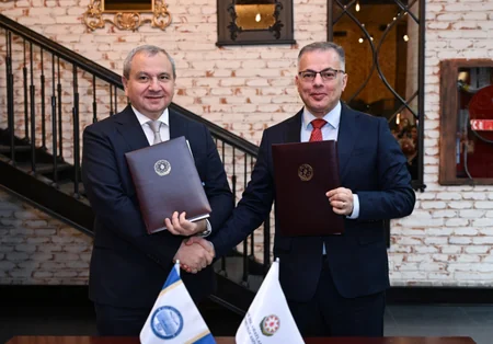 Bakıda “İctimaiyyətlə əlaqələrin əsasları” dərs vəsaitinin təqdimatı keçirilib