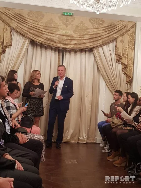 Parisdə azərbaycanlı modelyerin kolleksiyası nümayiş olunub - FOTO
