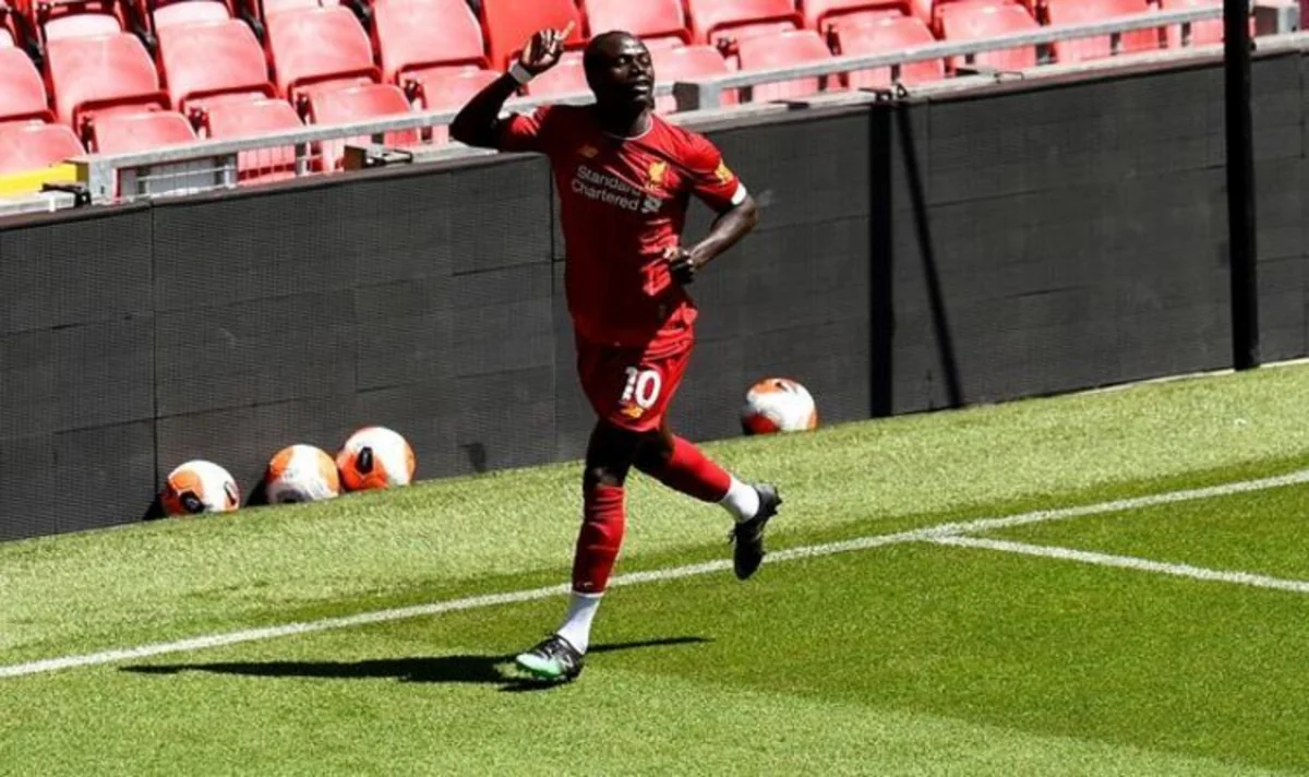 Liverpul aşağı liqa klubunu darmadağın etdi