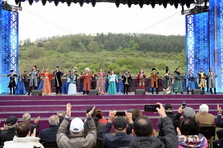 Cıdır düzündə “Xarıbülbül” festivalının açılış konserti olub