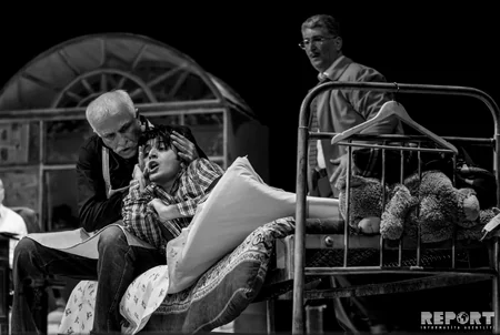 Fuad Poladovun “Azdrama”da sonuncu çıxışı - XATİRƏ FOTOREPORTAJI