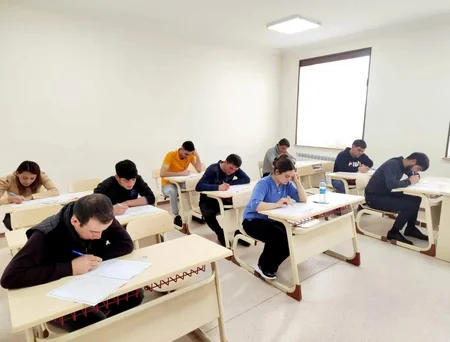 Naxçıvanda eksternat qaydasında aralıq imtahanı keçirilib