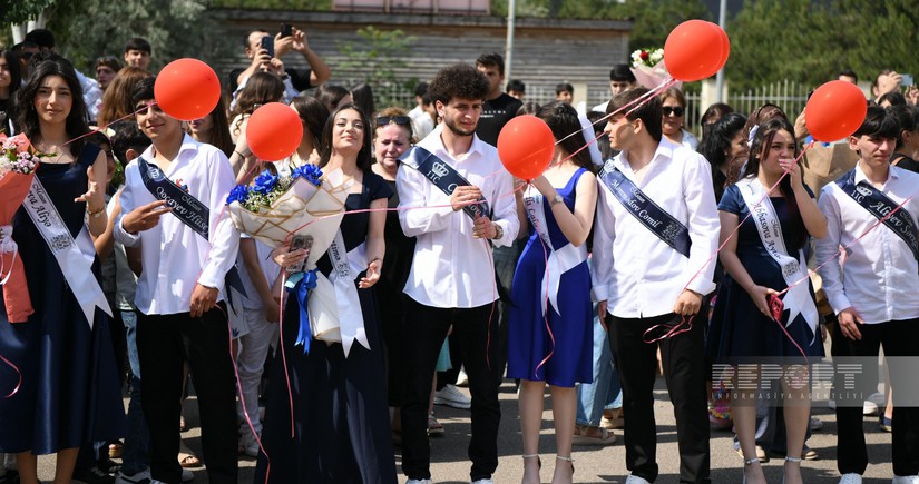 Bakıda “Son zəng” coşqusu -  FOTOREPORTAJ 