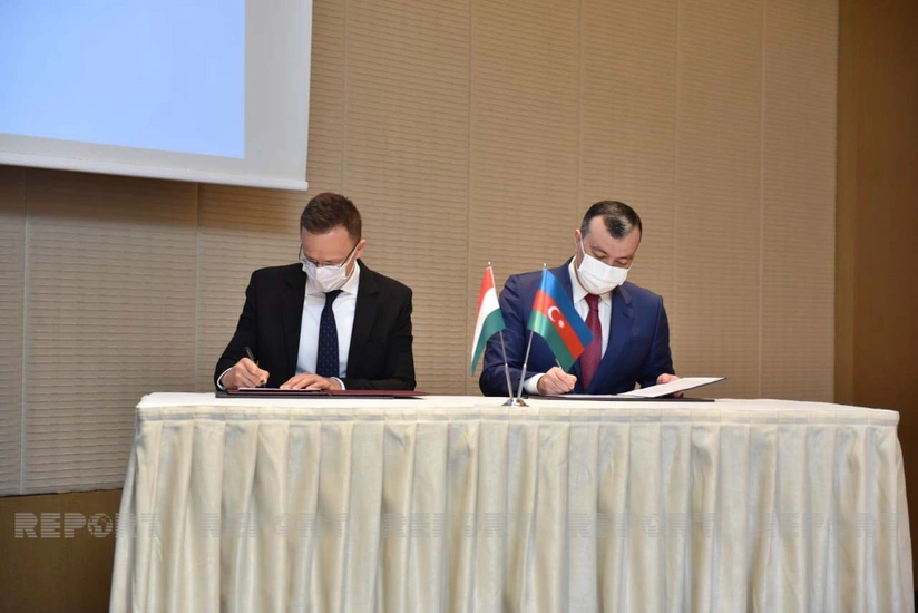 Azerbaijan, Hungary ink several documents during Baku meeting