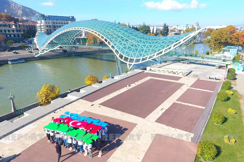 Tbilisidə Zəfər Gününə həsr olunan fləşmob keçirilib