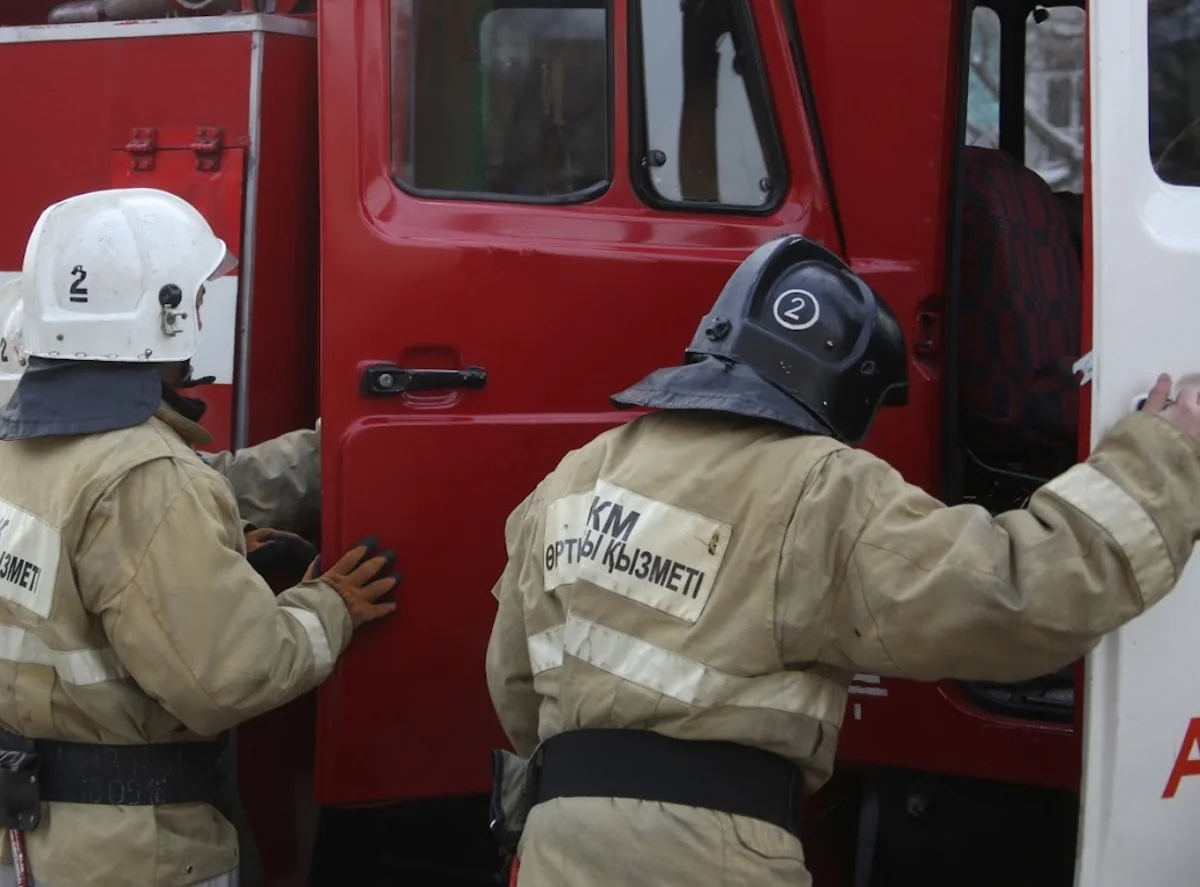 Qazaxıstanda 4 uşaq yanaraq ölüb