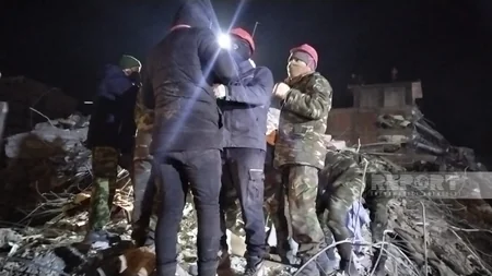 Azərbaycanın xilasediciləri dağıntılar altından kişi meyitini çıxarıb