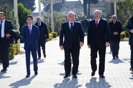 Nəqliyyat naziri Cəlilabadda vətəndaşların şikayətlərini dinləyib