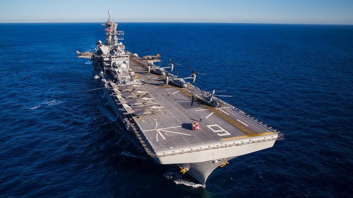“USS Eisenhower” aviadaşıyıcı gəmisi Oman körfəzinə gəlib