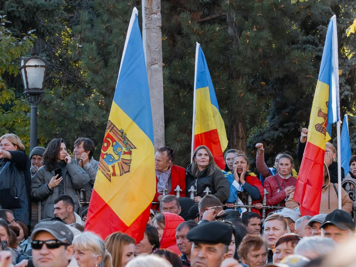 В столице Молдовы проходит митинг в поддержку оппозиционной партии Шор