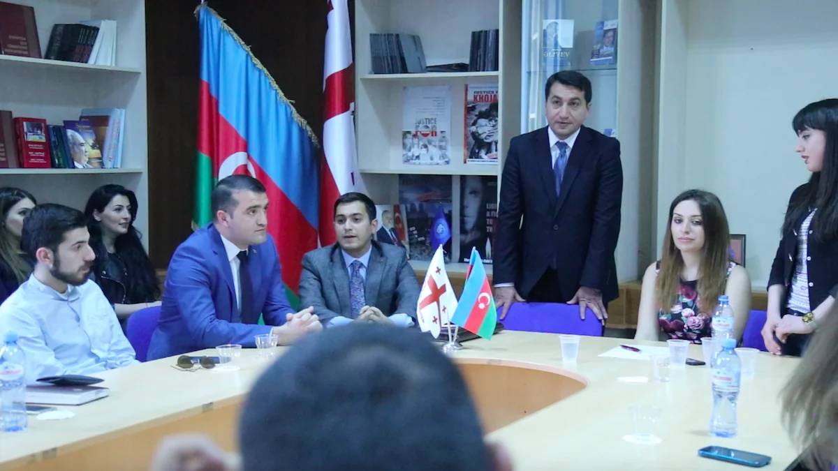 Tbilisidə “Azərbaycan-Gürcüstan münasibətlərində gənclərin rolu” mövzusunda konfrans keçirilib