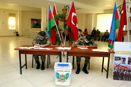 Hərbi hissədə növbəti ideoloji tədbir keçirilib