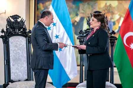 Honduras Prezidenti Azərbaycan səfirinin etimadnaməsini qəbul edib