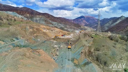 Toğanalı-Kəlbəcər-İstisu avtomobil yolunun və Murovdağ tunelinin inşası sürətlə davam etdirilir