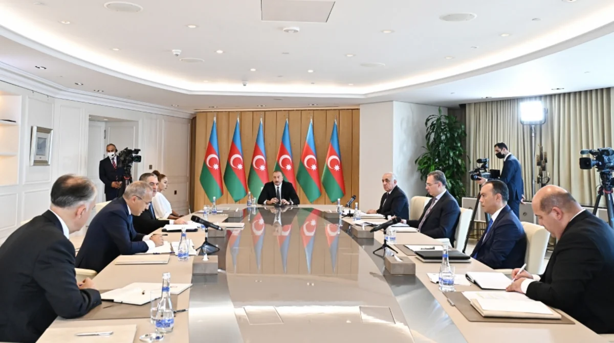 İlham Əliyev: Əsas investisiya gətirə biləcək ölkələrdə biz daha da fəal işləməliyik
