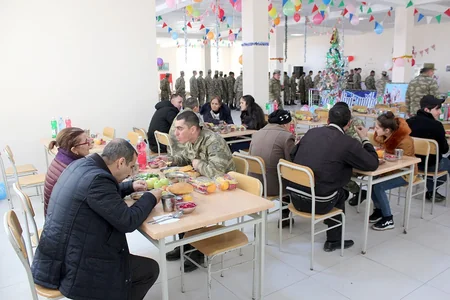 Bu gün bütün hərbi hissələrdə “Açıq qapı” günü keçirilib