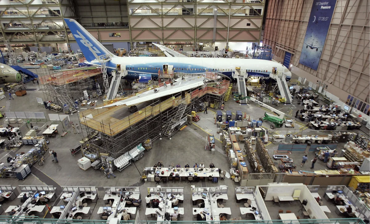 KİV: Boeing 8 min işçisini ixtisara salmaq niyyətindədir