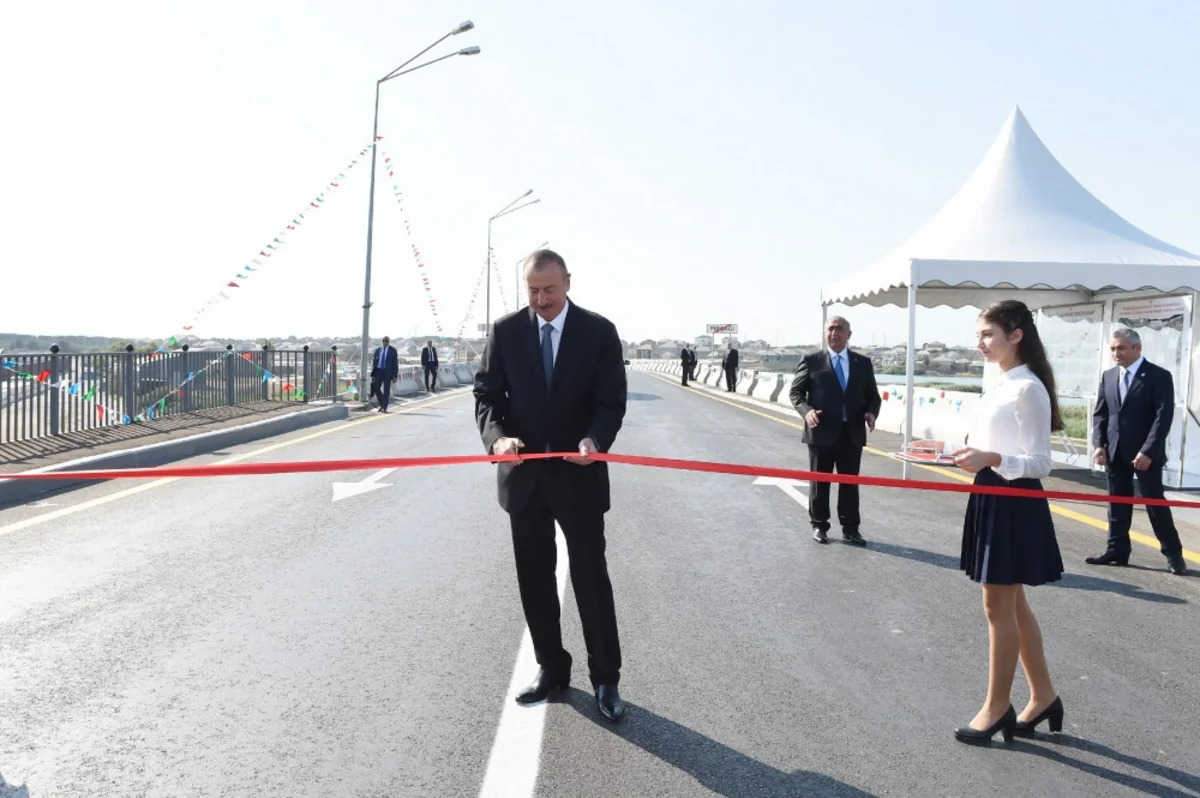Prezident İlham Əliyev yenidən qurulan Pirşağı-Novxanı və Binəqədi-Novxanı-Corat yollarının açılışında iştirak edib
