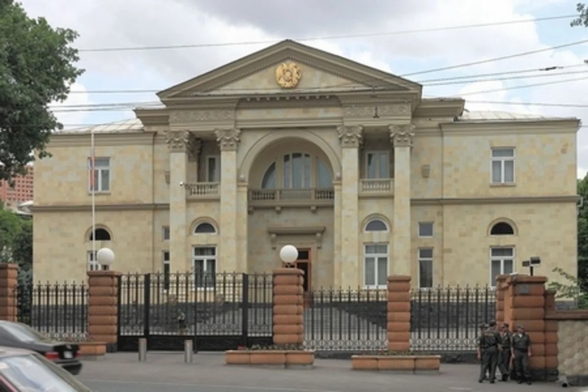 В Ереване ограбили квартиру пресс-секретаря Пашиняна