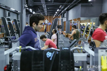 Fitnes-məşqçi: Azərbaycanda hamilə qadına xəstə kimi baxırlar - MÜSAHİBƏ
