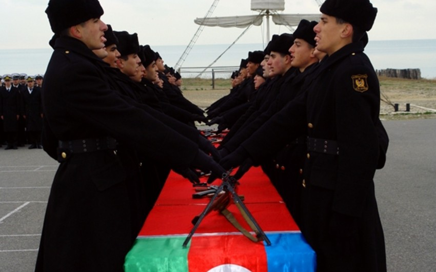Azərbaycan əsgərləri təntənəli surətdə hərbi and içiblər