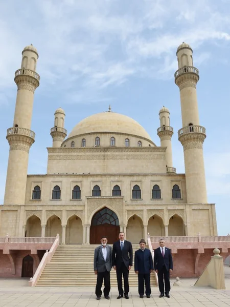President Ilham Aliyev visited Rahima Khanim Mosque-Shrine in Nardaran